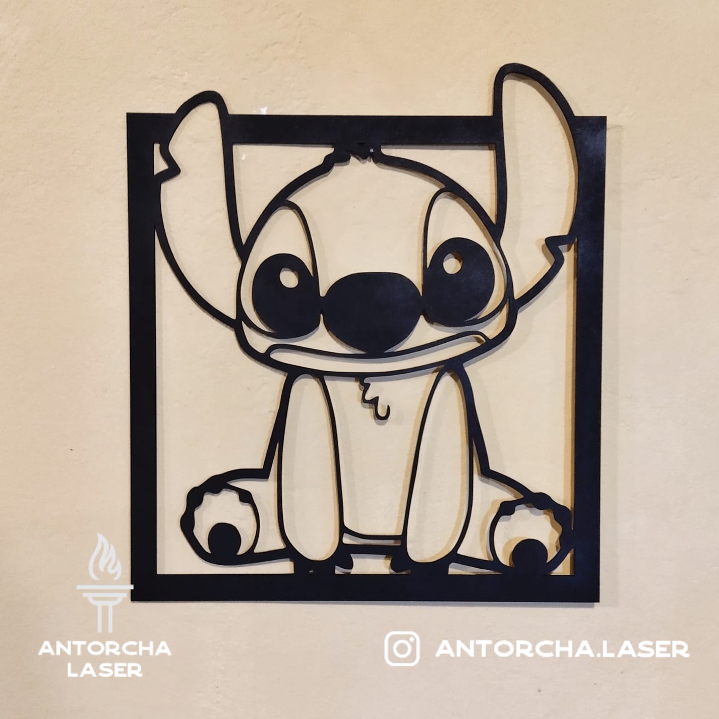 Cuadro decorativo de Stitch en mdf